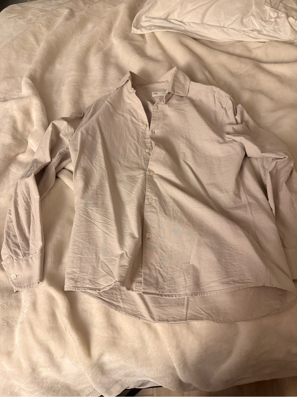Zara Men's Long-Sleeve Button-Down Shirt in Light Beige